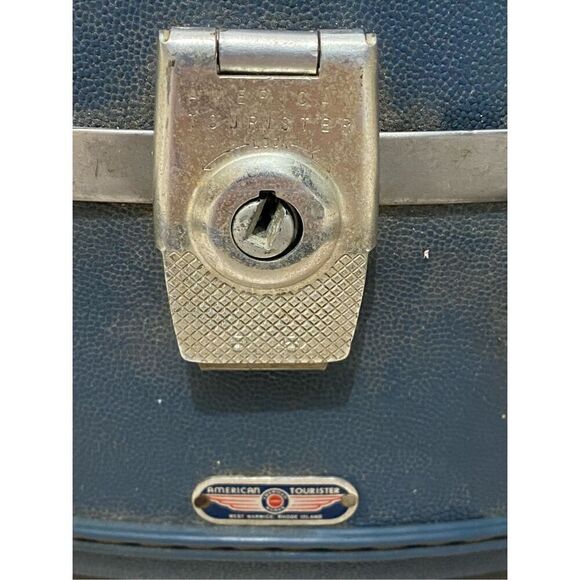 Vintage American Tourister Blue Round 16" Suitcase 60's - Picture 7 of 8